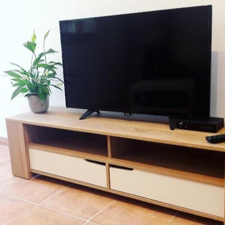 Apartment Nena Near The City Center With Free Parking Pula Bagian luar foto