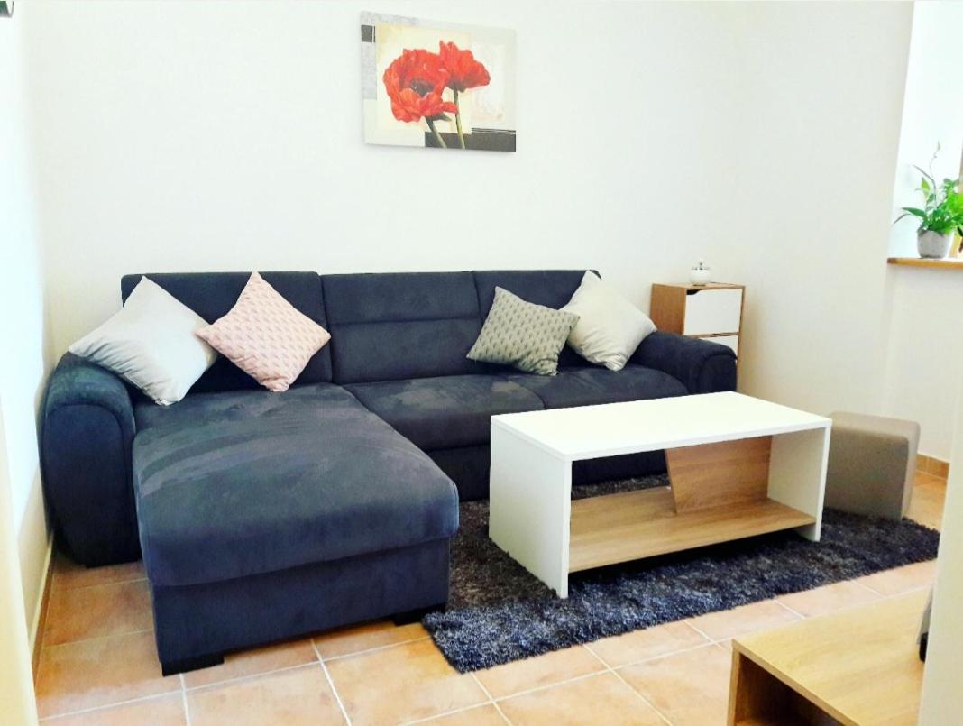 Apartment Nena Near The City Center With Free Parking Pula Bagian luar foto